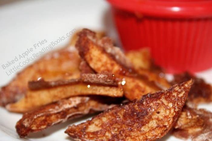 Super Simple Apple Fries Recipe baked apple fry on a plate