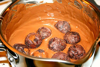 Easy Brownie Bites Recipe Dip In Chocolate Melts