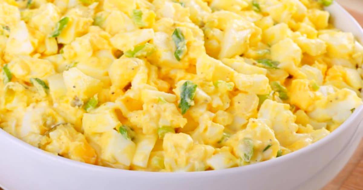 Best Egg Salad Recipes (easy recipe for egg salad!) close up of classic egg salad recipe in white bowl