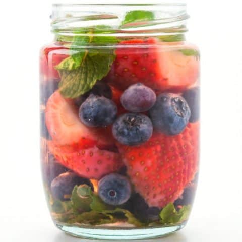 https://littlecooksreadingbooks.com/wp-content/uploads/2021/04/Strawberry-Infused-Water-480x480.jpeg