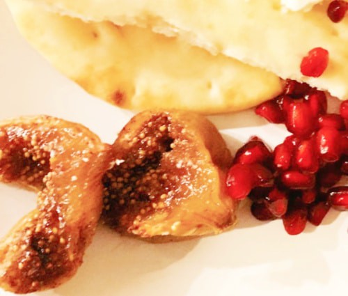 baked figs with honey and cinnamon