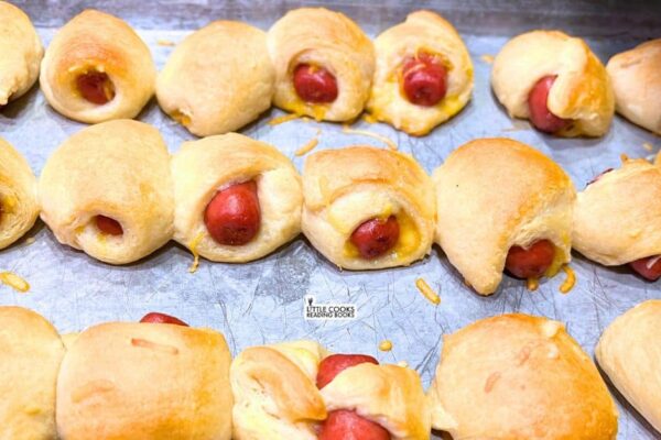 Cheesy Mini Pigs In A Blanket Party Bites
