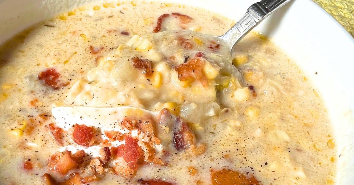 bacon corn chowder creamy soup recipe in a soup bowl