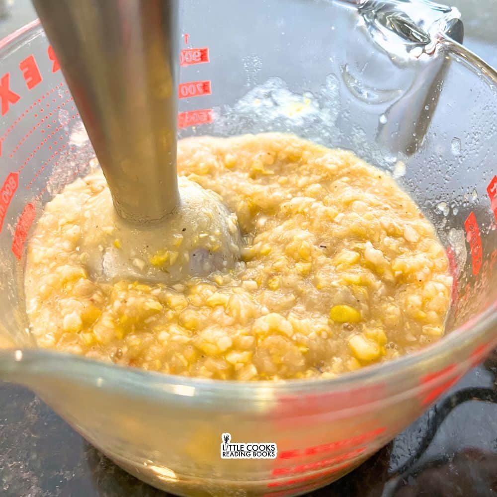 Soup Cooking Tips - using an immersion blender for soups and stews using immersion blenders for soups